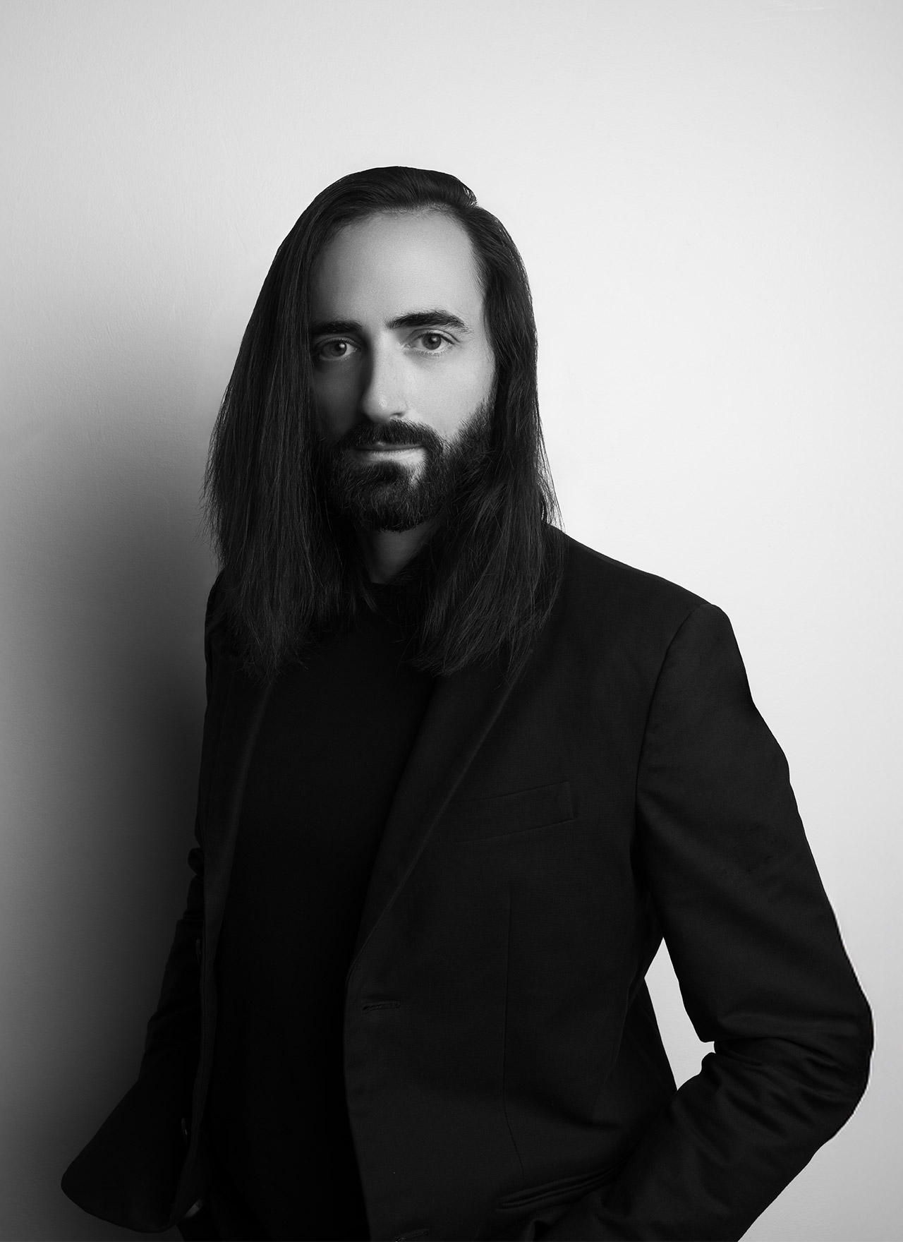 Portrait noir et blanc de Jean-Christophe Filippini